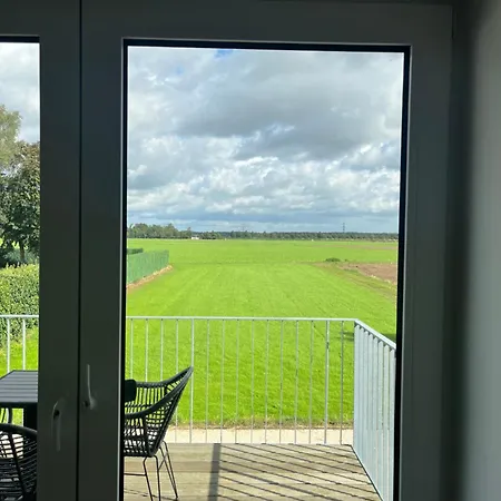 Hof Busen Landhaus Ap. Oben Links